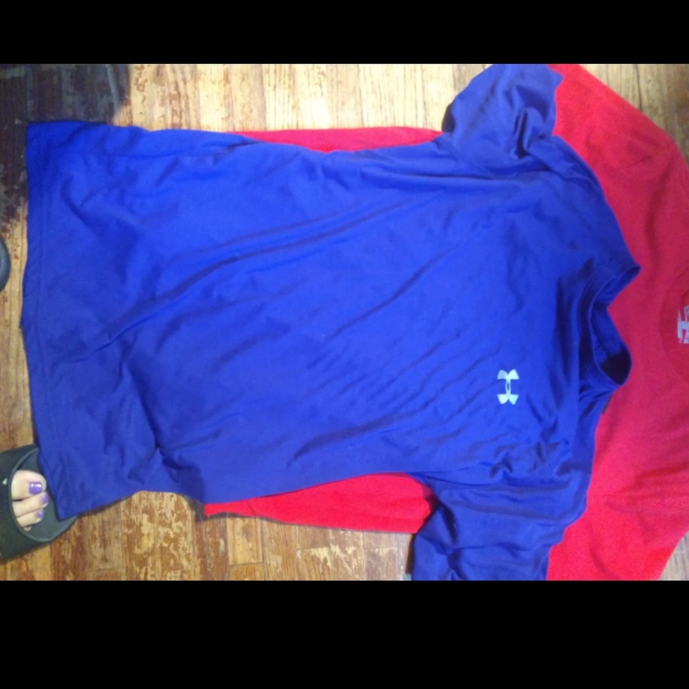 Under armour shirts like new 3